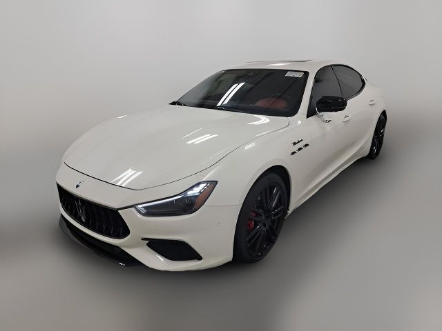 2022 Maserati Ghibli Modena