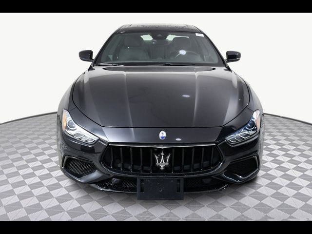 2022 Maserati Ghibli Modena Q4