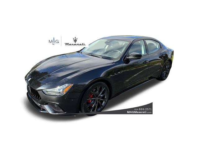 2022 Maserati Ghibli Modena Q4