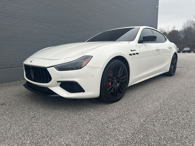 2022 Maserati Ghibli Modena Q4