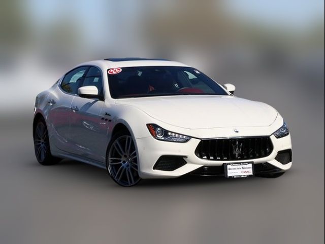 2022 Maserati Ghibli Modena Q4