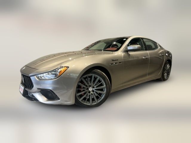2022 Maserati Ghibli Modena Q4