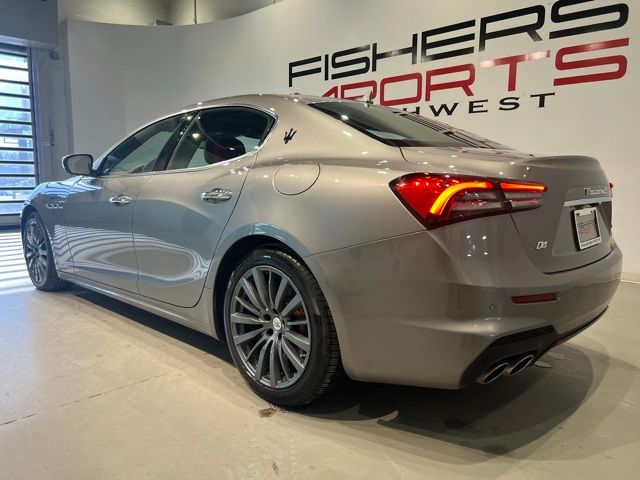 2022 Maserati Ghibli Modena Q4