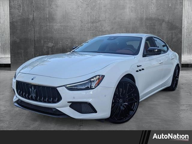 2022 Maserati Ghibli Modena Q4