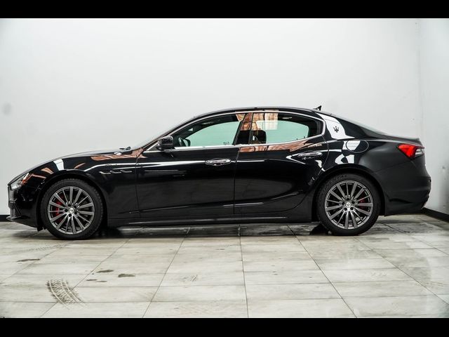 2022 Maserati Ghibli Modena Q4