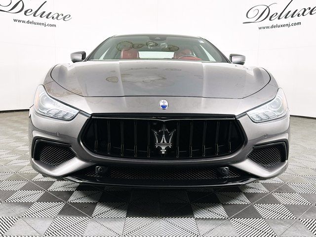 2022 Maserati Ghibli Modena Q4