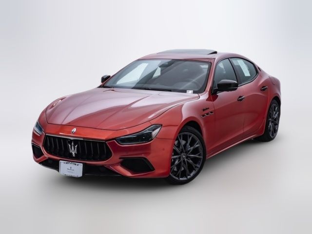 2022 Maserati Ghibli Modena Q4
