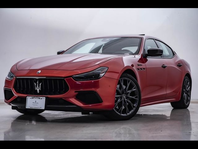 2022 Maserati Ghibli Modena Q4