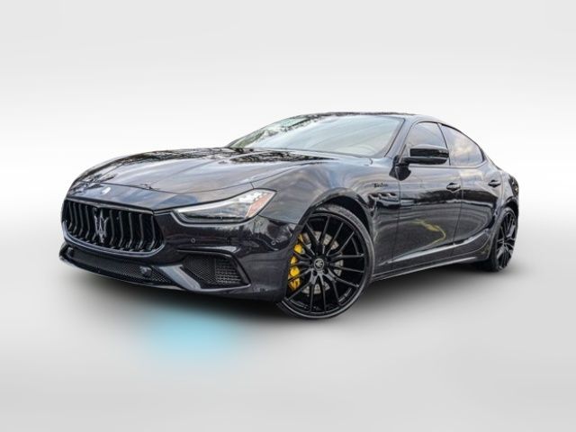 2022 Maserati Ghibli Modena Q4