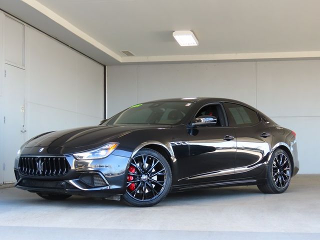 2022 Maserati Ghibli Modena Q4