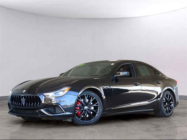 2022 Maserati Ghibli Modena Q4