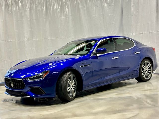 2022 Maserati Ghibli Modena Q4