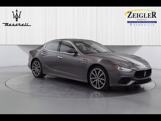 2022 Maserati Ghibli Modena Q4