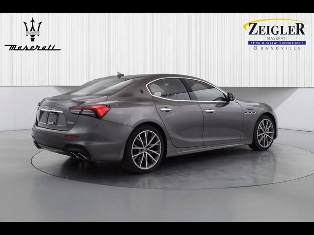 2022 Maserati Ghibli Modena Q4