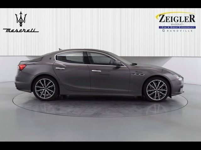 2022 Maserati Ghibli Modena Q4