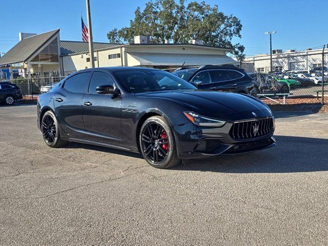 2022 Maserati Ghibli Modena Q4