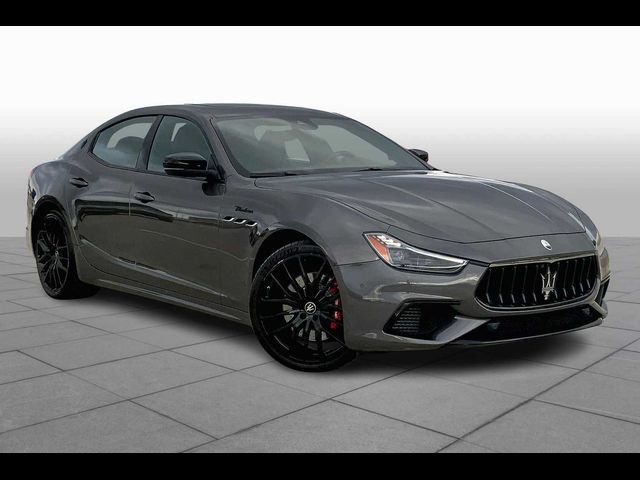 2022 Maserati Ghibli Modena Q4