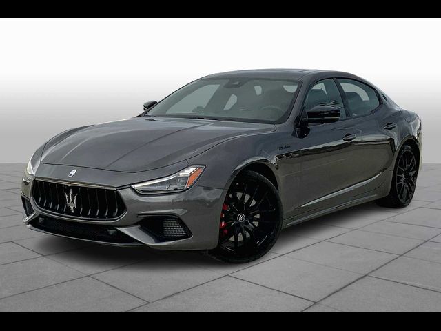 2022 Maserati Ghibli Modena Q4