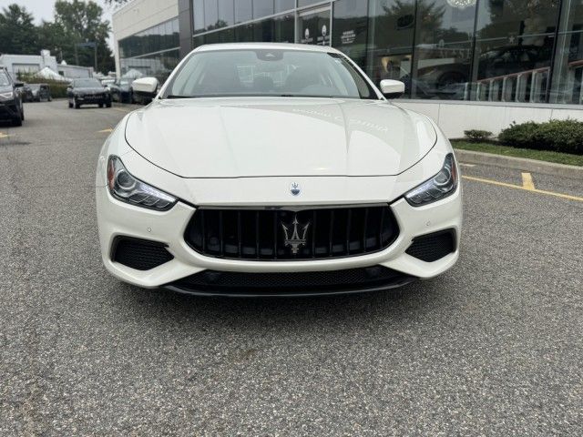 2022 Maserati Ghibli Modena Q4