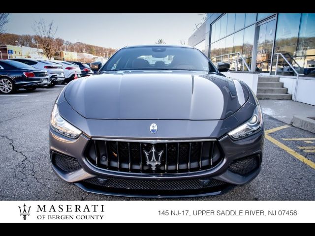 2022 Maserati Ghibli Modena Q4