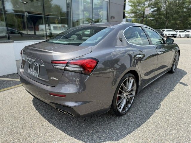 2022 Maserati Ghibli Modena Q4