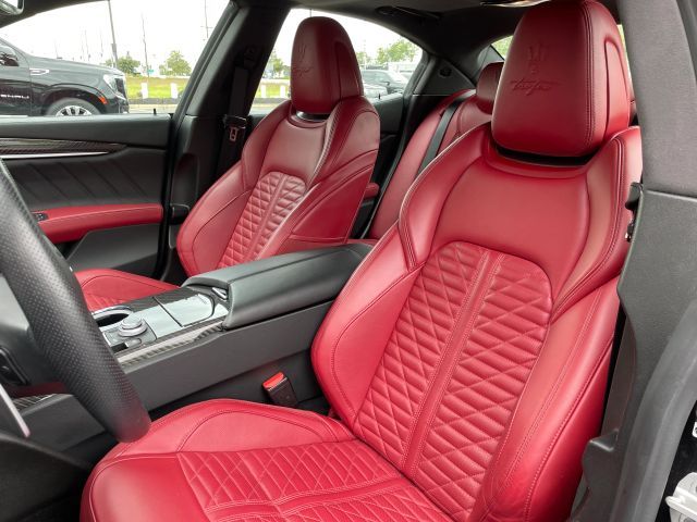 2022 Maserati Ghibli Trofeo