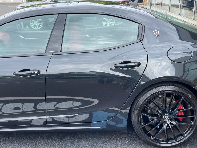 2022 Maserati Ghibli Trofeo