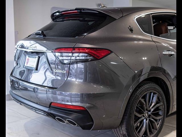 2022 Maserati Levante Modena