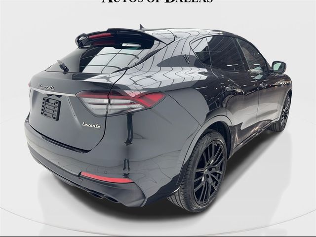 2022 Maserati Levante Modena