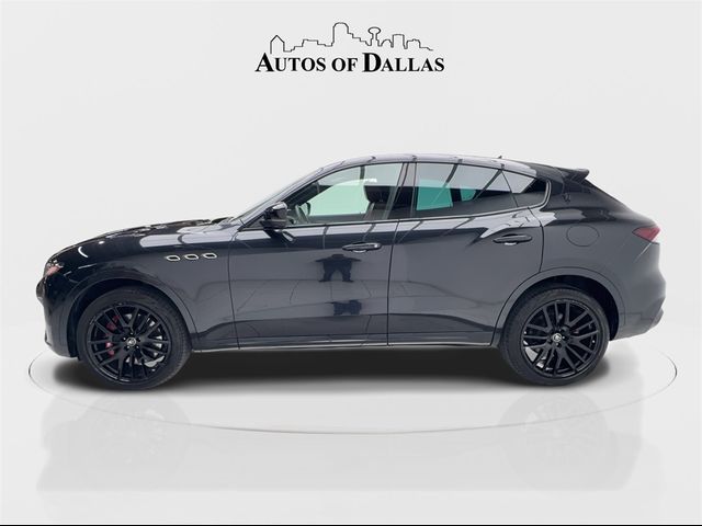 2022 Maserati Levante Modena