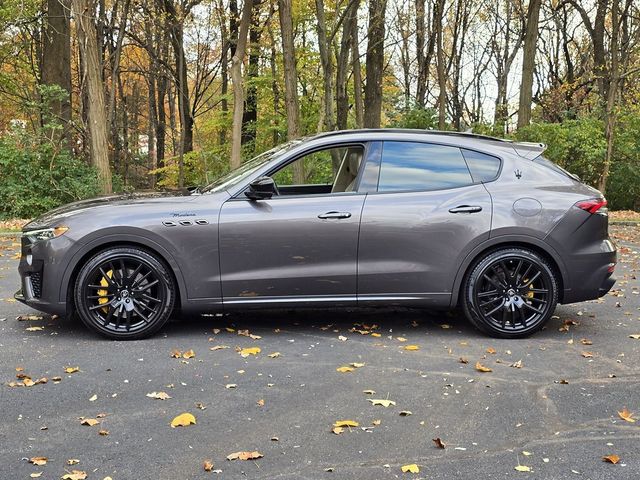 2022 Maserati Levante Modena