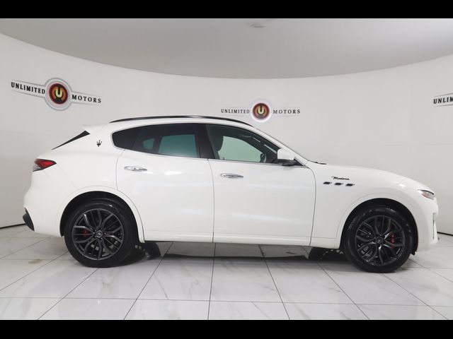 2022 Maserati Levante Modena