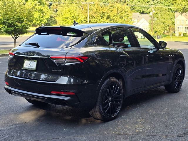 2022 Maserati Levante Modena