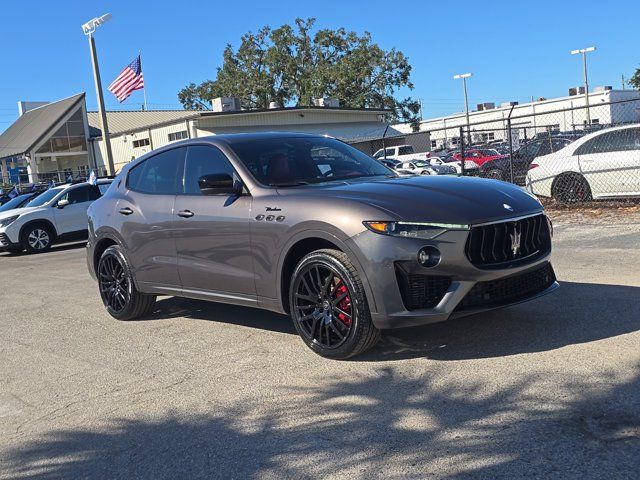 2022 Maserati Levante Modena