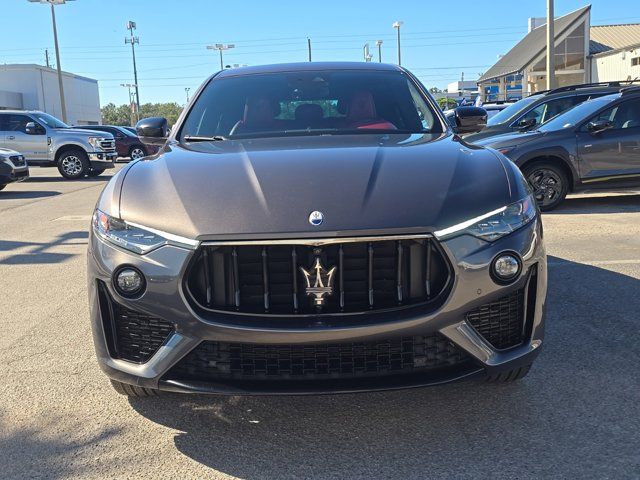 2022 Maserati Levante Modena