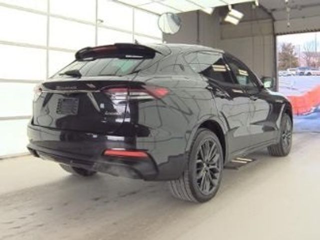 2022 Maserati Levante Modena