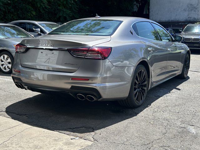 2022 Maserati Quattroporte Modena