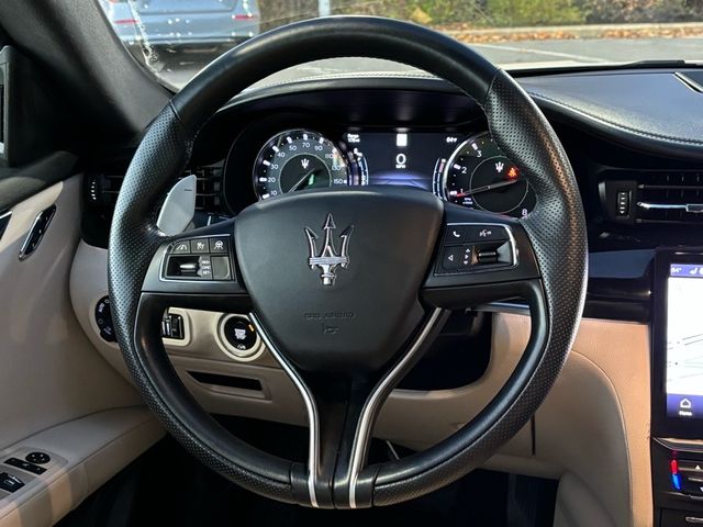 2022 Maserati Quattroporte Modena Q4