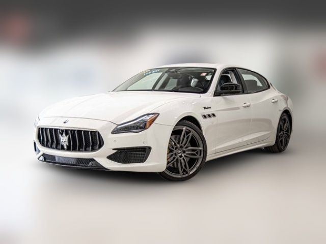 2022 Maserati Quattroporte Modena Q4