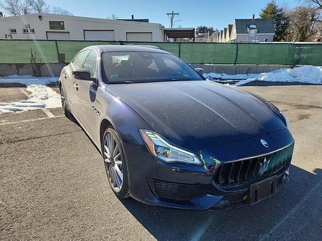 2022 Maserati Quattroporte Modena Q4