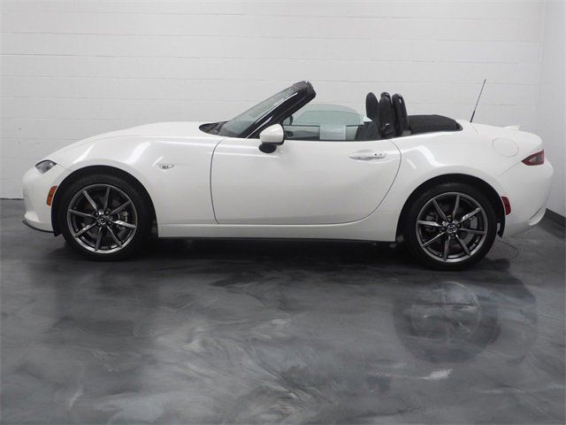 2022 Mazda MX-5 Miata Grand Touring