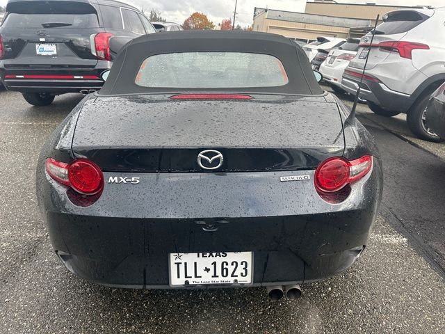 2022 Mazda MX-5 Miata Sport