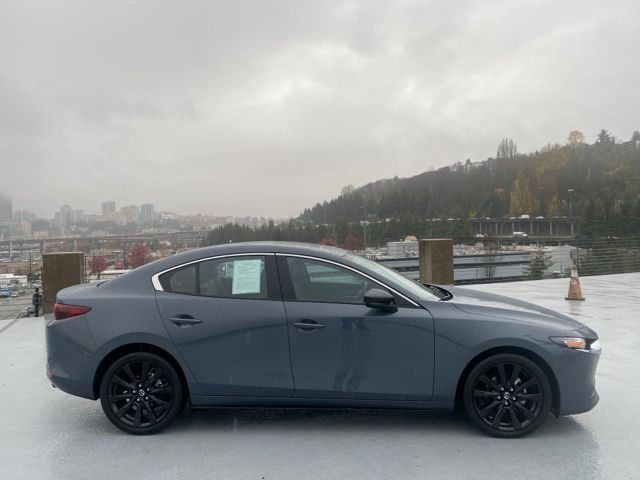 2022 Mazda Mazda3 Carbon Edition