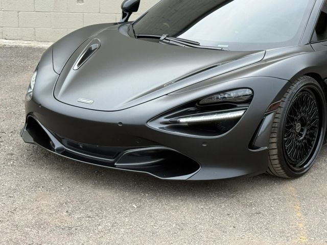 2022 McLaren 720S Performance