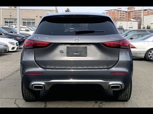 2022 Mercedes-Benz GLA 250