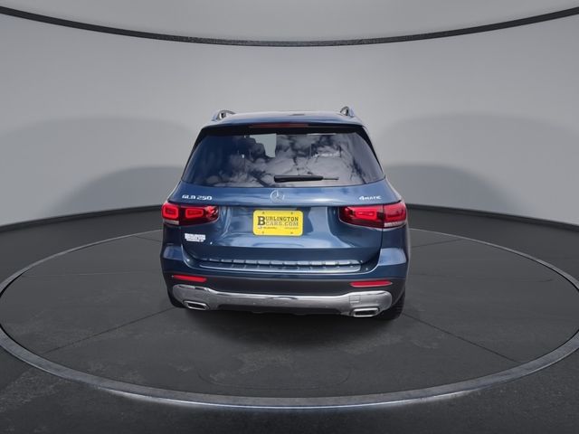 2022 Mercedes-Benz GLB 250