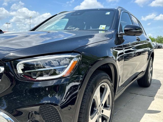 2022 Mercedes-Benz GLC 300