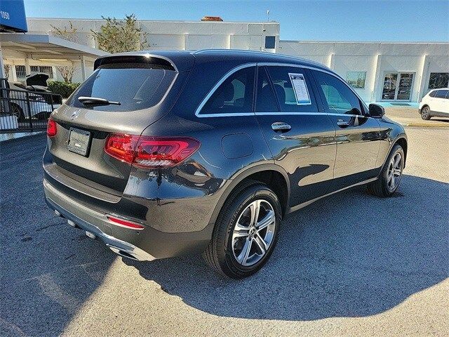 2022 Mercedes-Benz GLC 300