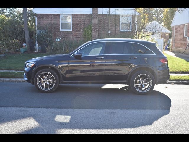 2022 Mercedes-Benz GLC 300