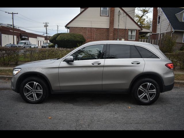 2022 Mercedes-Benz GLC 300